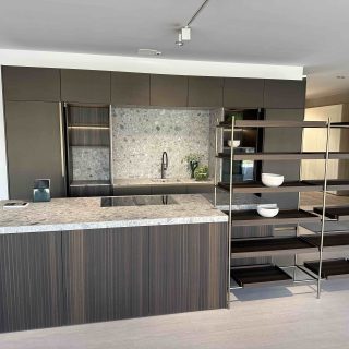 Cucina con isola Mod. WITHOUT BORDERS